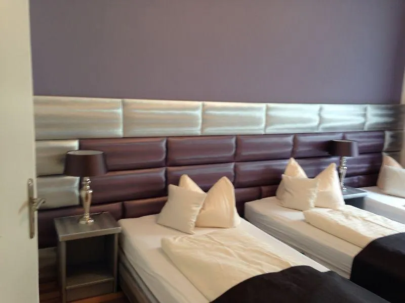 Hotel Am Wehrhahn Dusseldorf